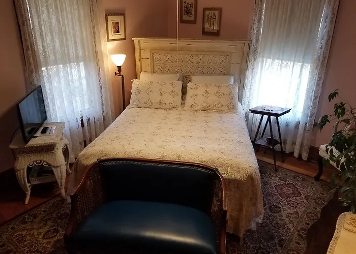 Rose & Thistle Bed & Breakfast