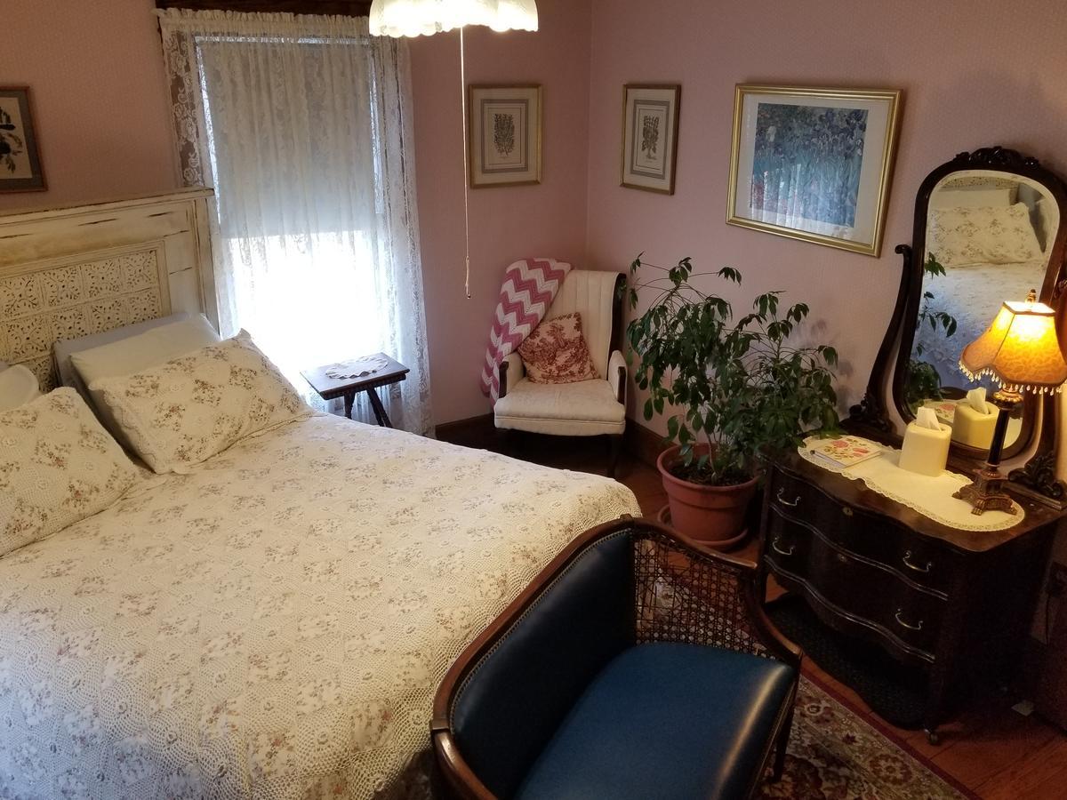 Rose & Thistle 2* Cooperstown