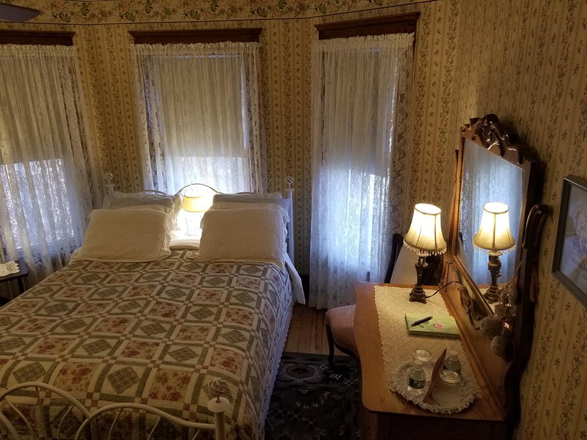 Rose & Thistle 2* Cooperstown